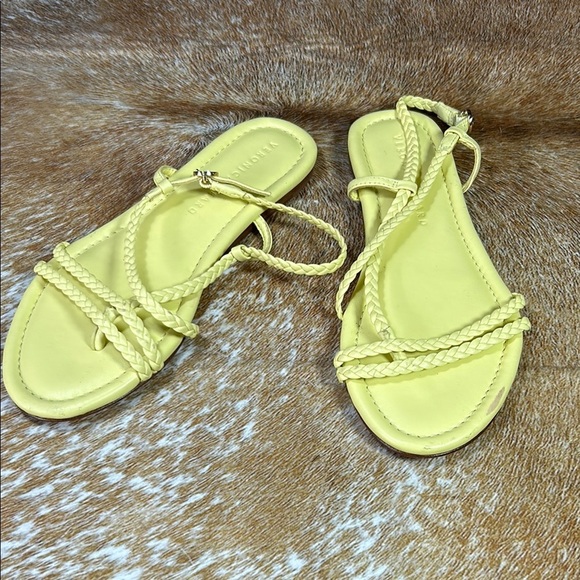 EUC Veronica Beard US 5.5M Women Yellow Braided Strap Sandal Flat Leather Summer - Picture 1 of 11